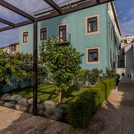 Lovelystay - Downtown Studio With Pool, Ac And Balcony Porto Buitenkant foto