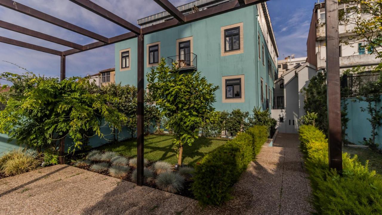 Lovelystay - Downtown Studio With Pool, Ac And Balcony Porto Buitenkant foto