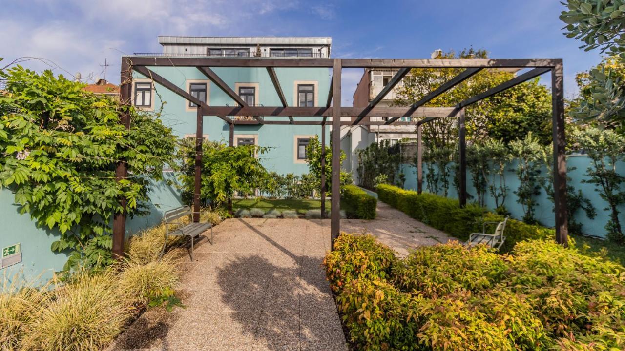 Lovelystay - Downtown Studio With Pool, Ac And Balcony Porto Buitenkant foto